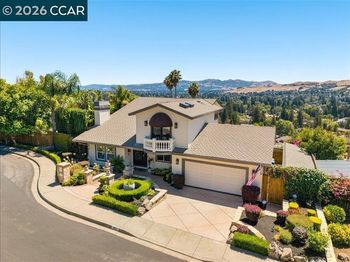385 Paraiso Dr