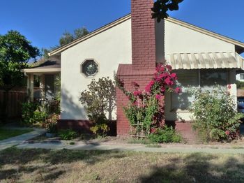 1284 N San Pedro Street