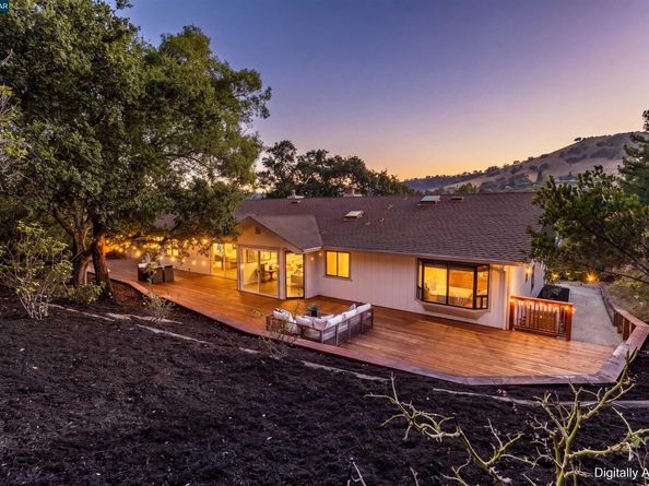 3137 Gloria Ter, Lafayette CA 94549