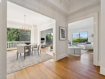 200 Lakeside Dr