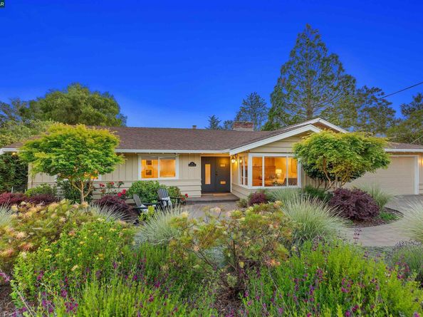 26 Carisbrook Dr, Orinda CA 94563