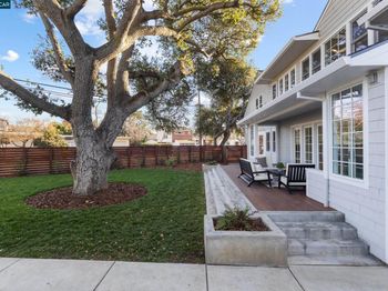 524 Oak Grove Ave.