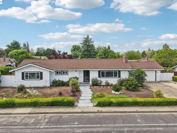 1691 Clayton Way, Concord CA 94519