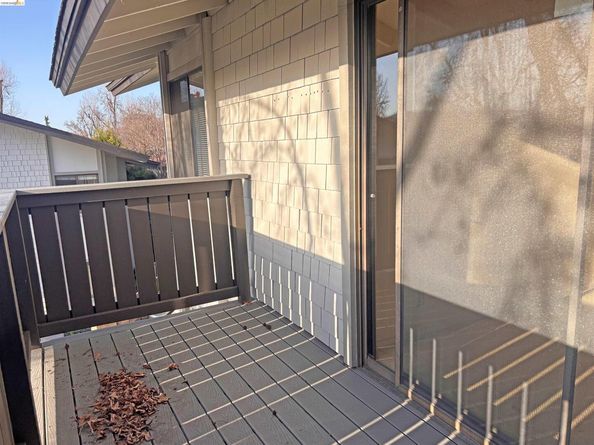 1427 Marchbanks Dr Apt 3, Walnut Creek CA 94598