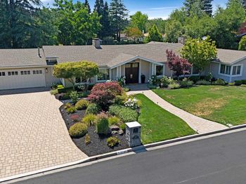 3144 Roundhill Rd