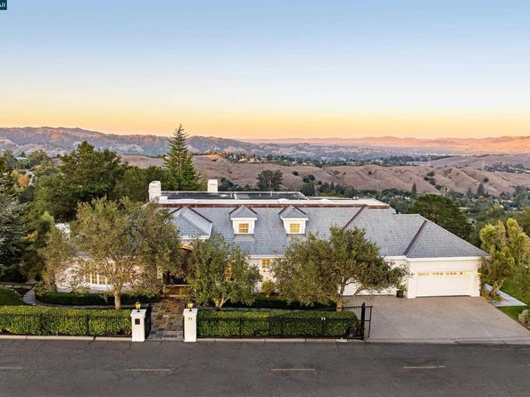 75 Donald Drive, Orinda CA 94563