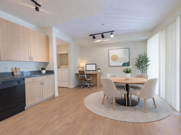 1121 40th St 3202, Emeryville CA 94608