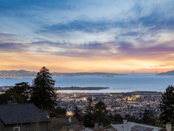 582 Euclid Ave, Berkeley CA 94708