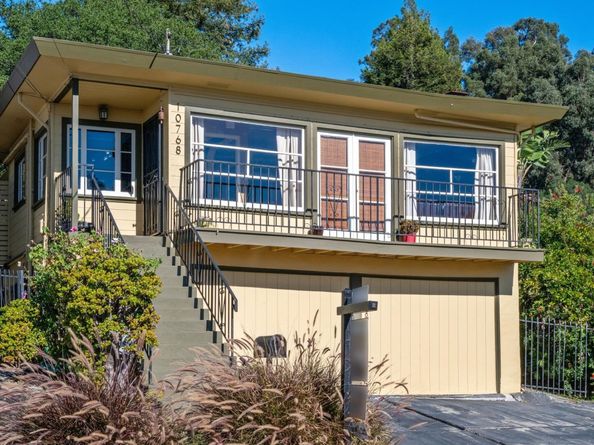 10768 Sheldon St, Oakland CA 94605