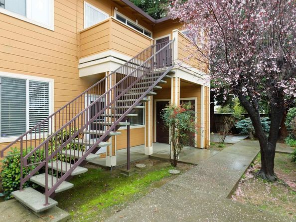 10 Leighty Ct 5, Hayward CA 94541