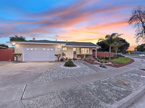6364 Honeysuckle Dr, Newark CA 94560