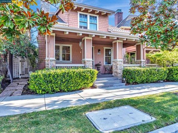 2036 Serra Ln, Hercules CA 94547