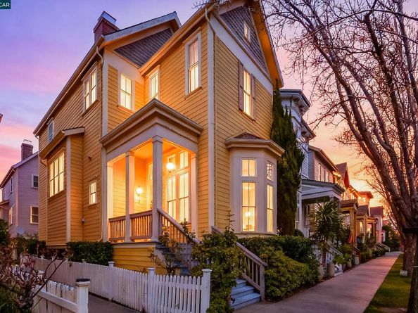 2069 Lewis St, Hercules CA 94547