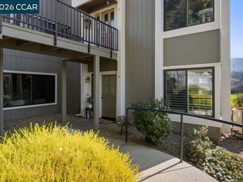 3136 Rossmoor Parkway