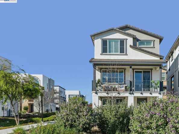 646 Eucalyptus Way, Alameda CA 94501