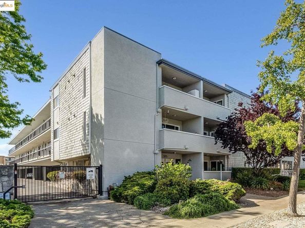 325 Kitty Hawk RD UNIT 207, Alameda CA 94501