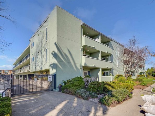 325 Kitty Hawk RD UNIT 207, Alameda CA 94501