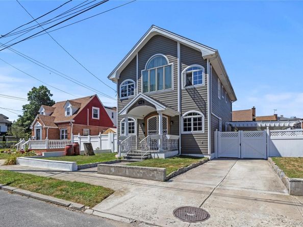 1011 Bay 24th Street, Far Rockaway NY 11691