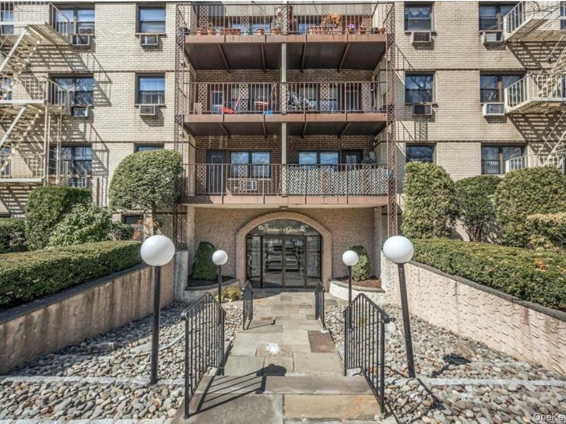 2261 Palmer Avenue 2A, New Rochelle NY 10801