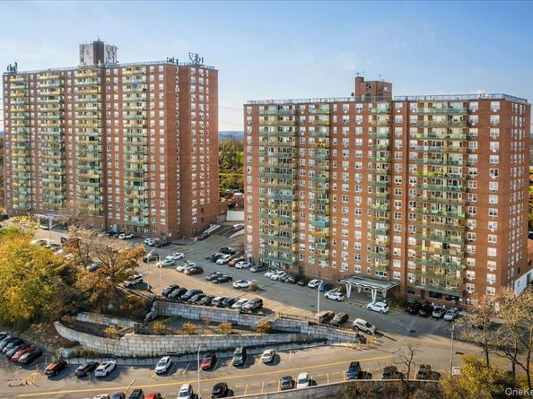 1841 Central Park Avenue 19L, Yonkers NY 10710