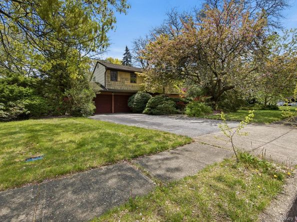 128 Tremper Street, Holbrook NY 11741