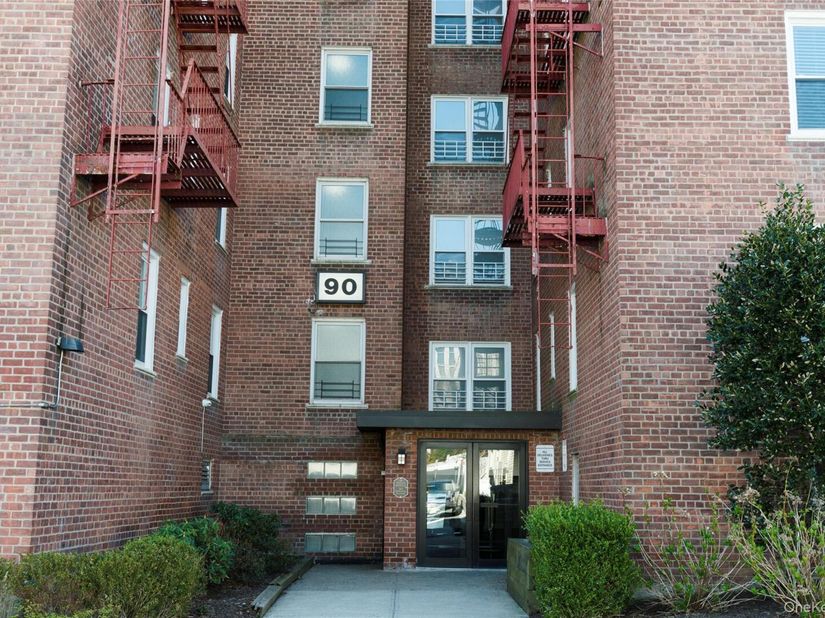 90 Union Street 5G, New Rochelle NY 10805