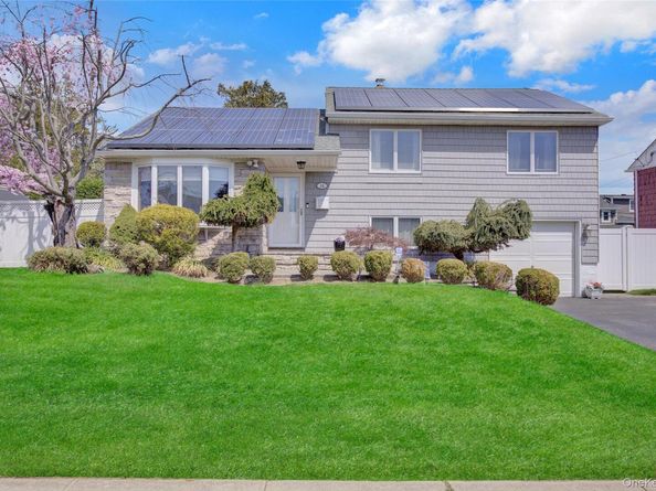 16 Amherst Drive, Massapequa NY 11758