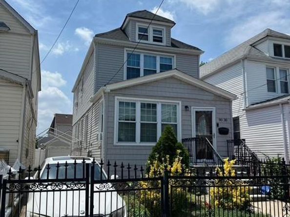 9030 Vanderveer Street, Queens Village NY 11428