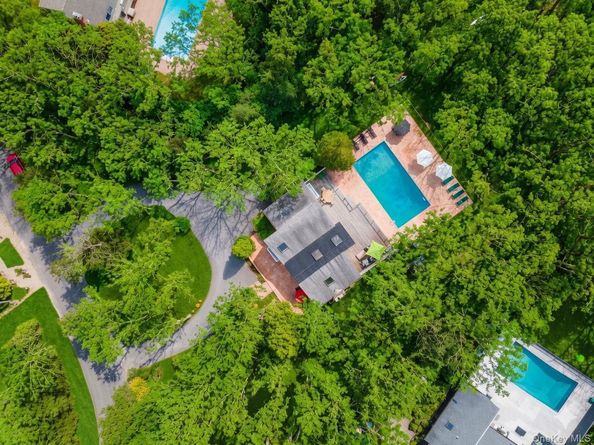 44 Diane Drive, East Hampton NY 11937