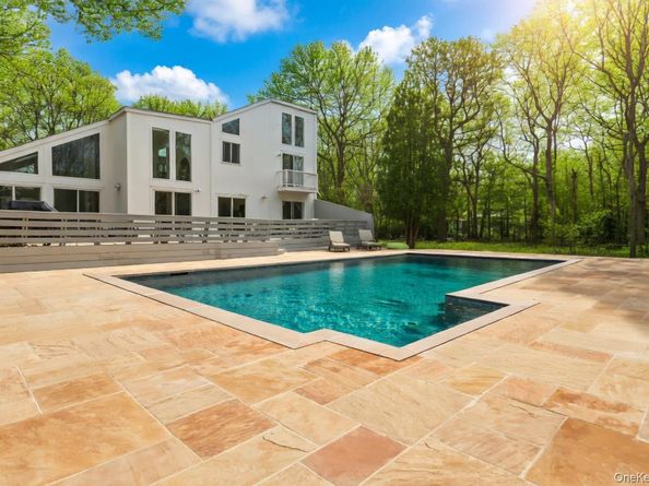 44 Diane Drive, East Hampton NY 11937