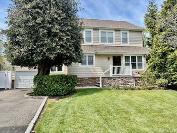 285 Broadway Greenlawn