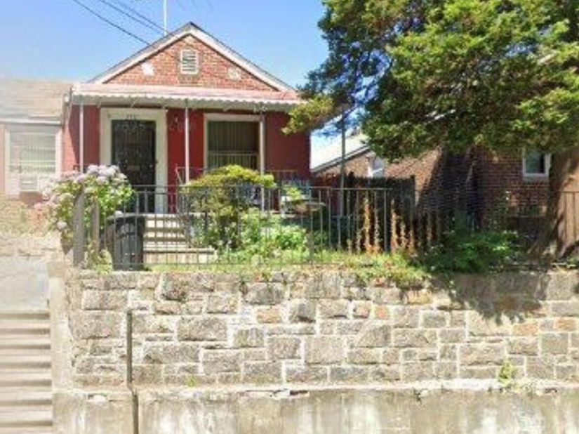 2711 Throop Avenue, Bronx NY 10469