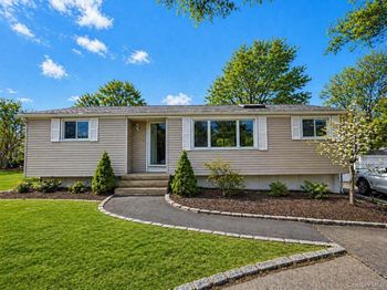 172 Horseblock Road