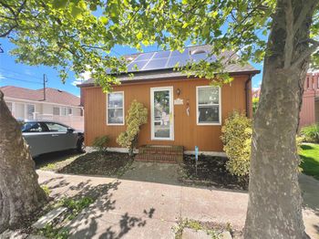 23 Garden City Avenue