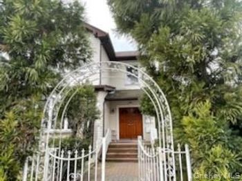 56 Stephenson Boulevard