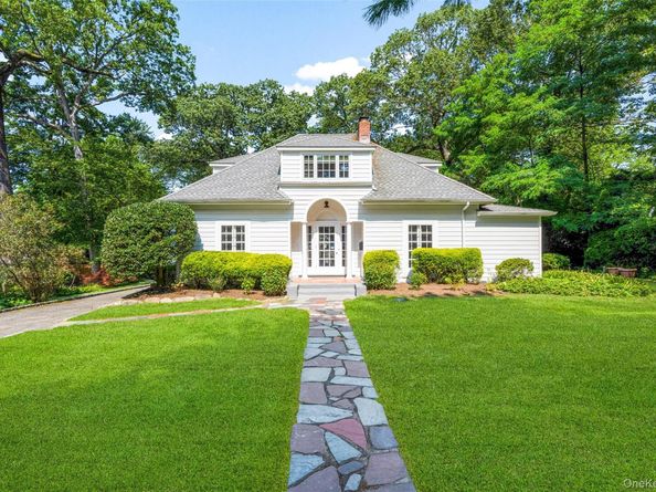 584 Forest Avenue, New Rochelle NY 10804