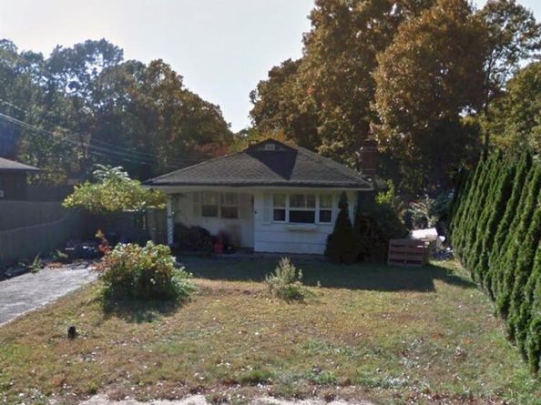 189 Grand Avenue, Shirley NY 11967