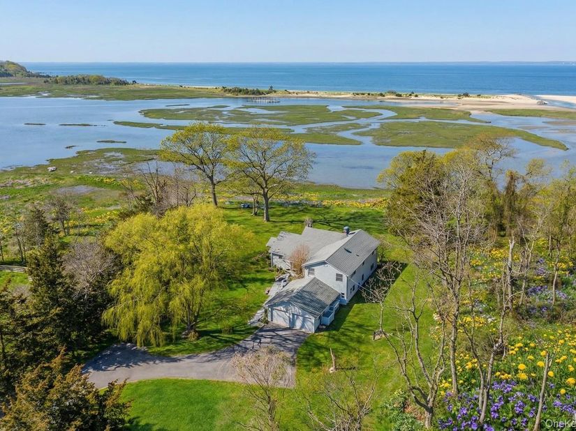 5 Shore Drive, Setauket NY 11733