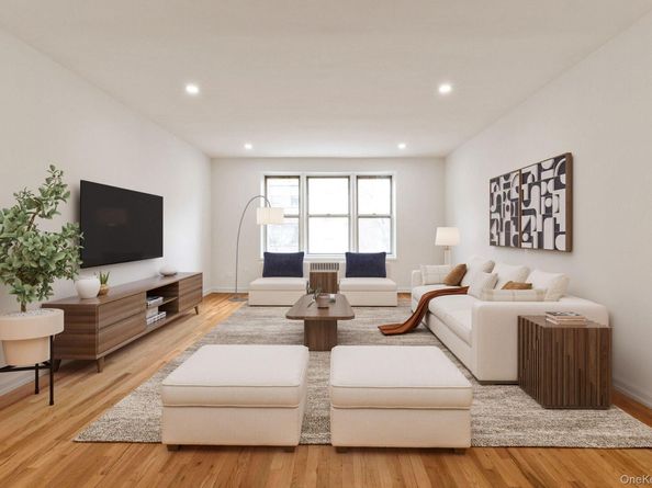 79-10 34th Avenue 4U, Jackson Heights NY 11372