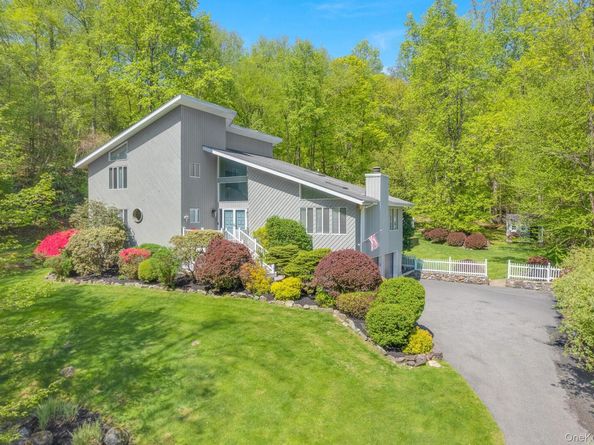 49 Chester Court, Cortlandt Manor NY 10567