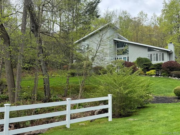 49 Chester Court, Cortlandt Manor NY 10567