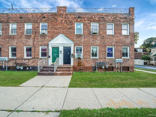 20202 109th Avenue, Saint Albans NY 11412