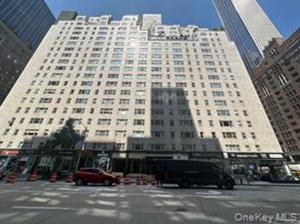 100 West 57th Street 2G, New York (Manhattan) NY 10019