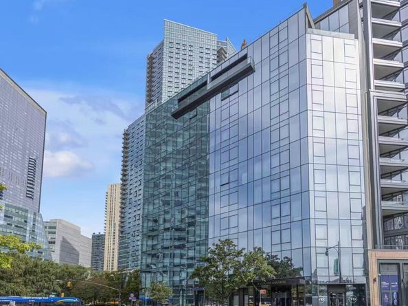 5 Court Square 6A, Long Island City NY 11101