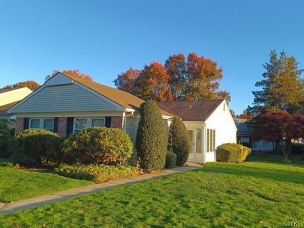 19 Hearthside Drive, Mount Sinai NY 11766