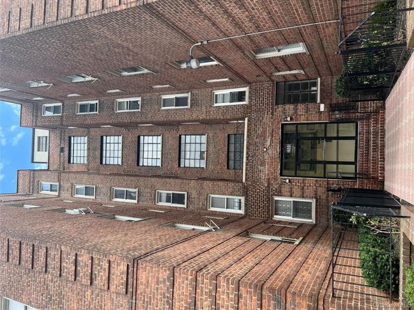 2080 Barnes Avenue 4C, Bronx NY 10462