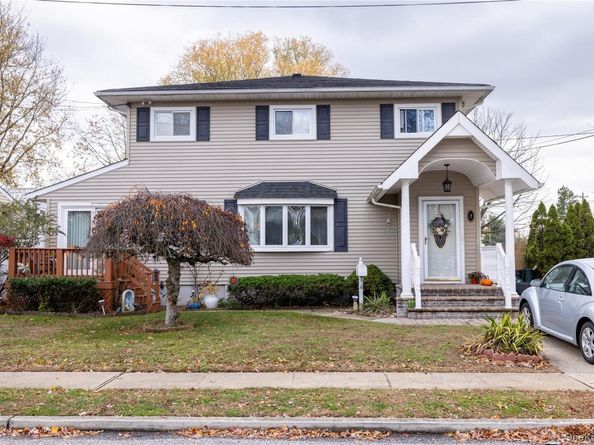 2 Bernard Street, Massapequa NY 11758