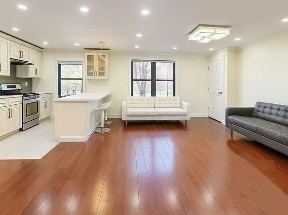 19636 67 Avenue 1, Fresh Meadows NY 11365