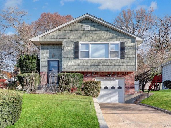 171 School Street, Oyster Bay NY 11771