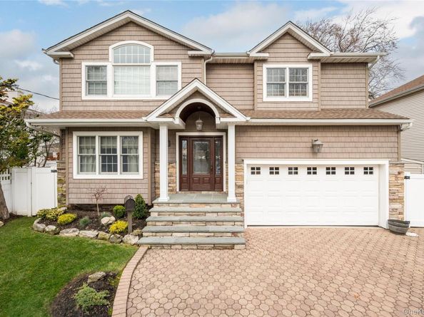 2119 Rosemont Street, North Bellmore NY 11710